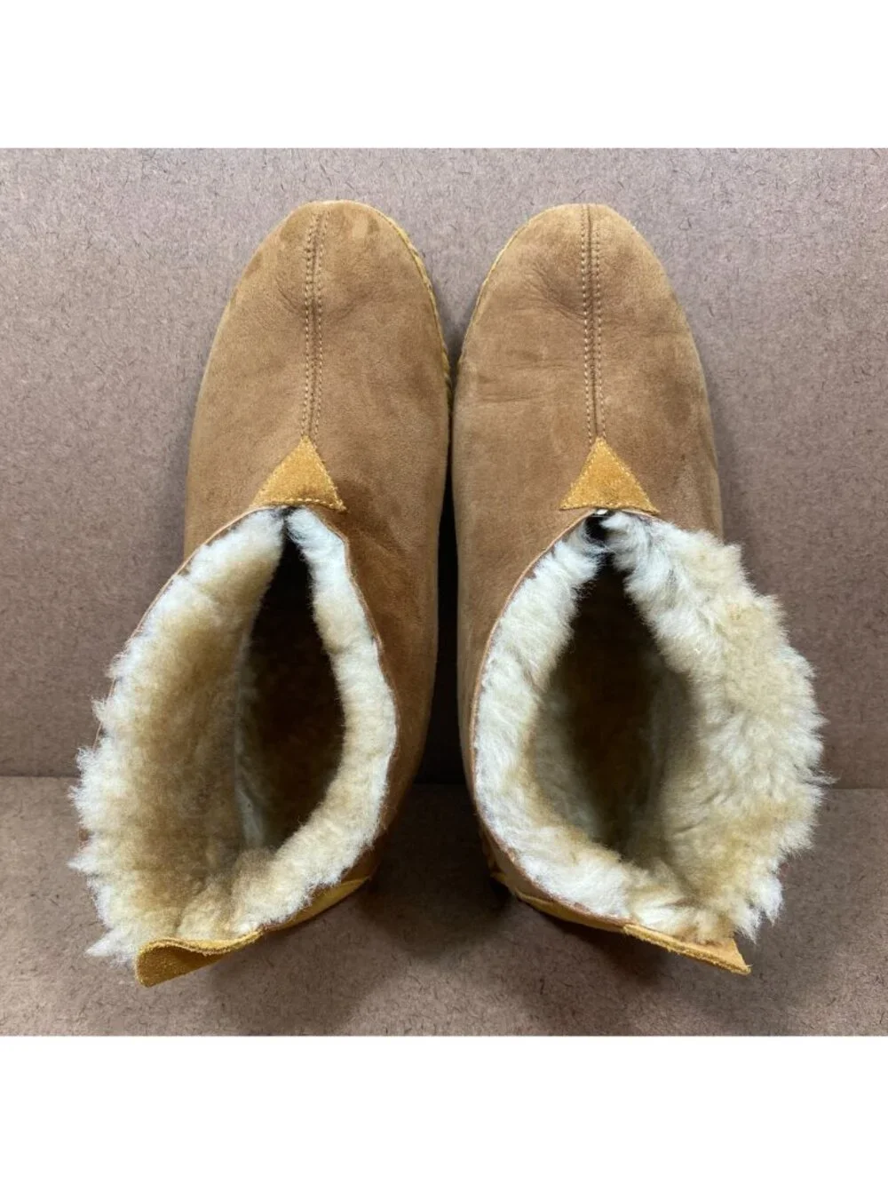 L.L.Bean Mens Wicked Good Lodge Chukkas Shearling-Lined Suede SZ 11 Tan Slippers